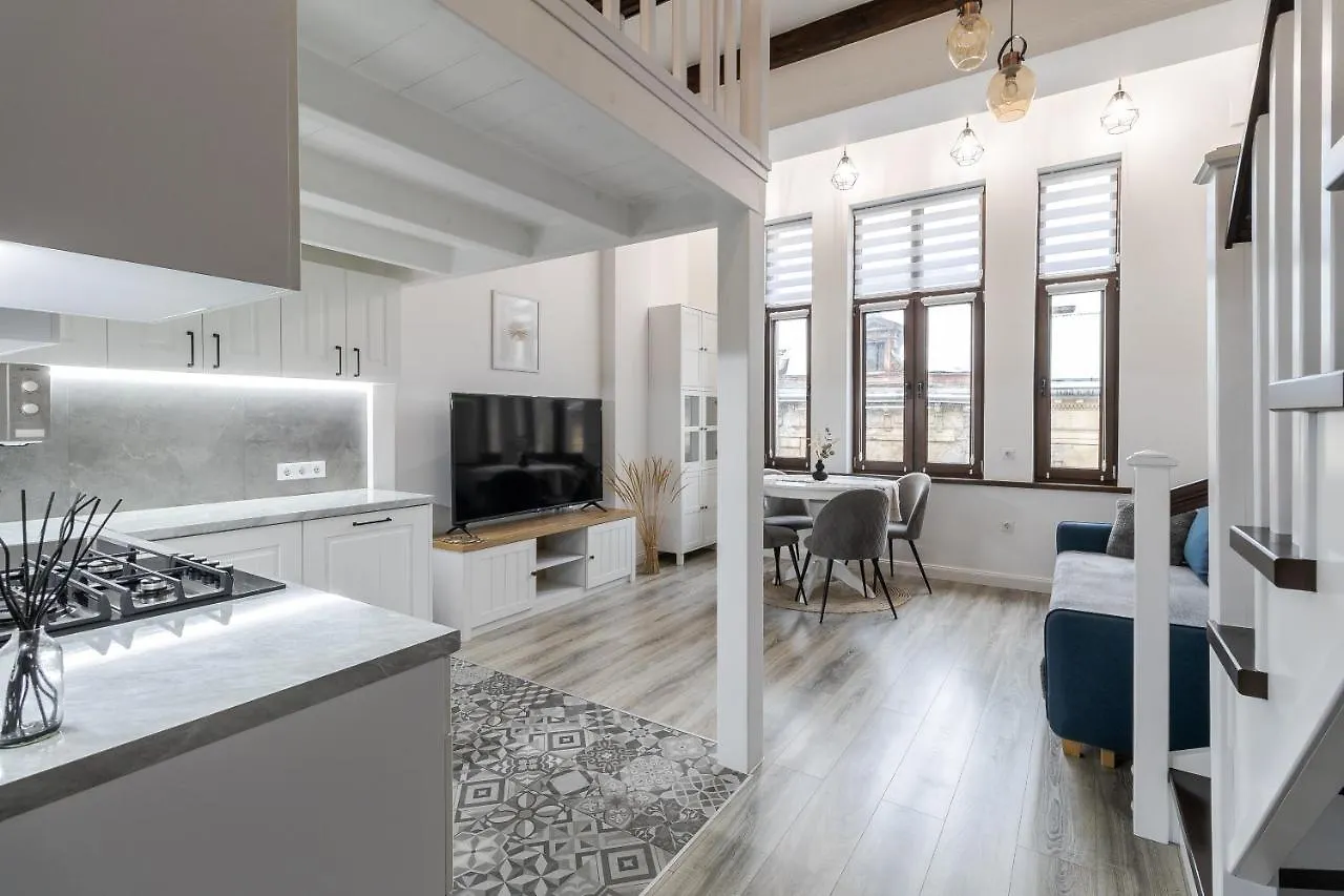 Inshiapartments On Slovatskoho Str contacts